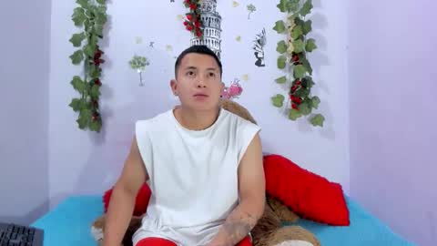 nataliaandjulliam online show from February 27, 7:08 am