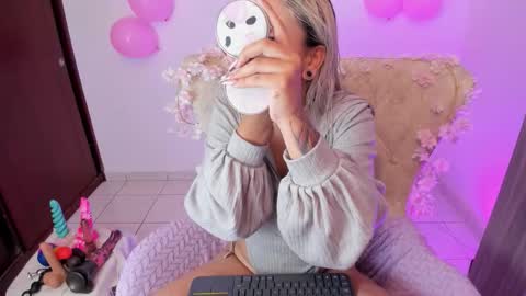 Snapshot of nataliahenao_69 chatting on September 26, 2:32 pm Nataliua Henao online show from September 26, 2:32 pm