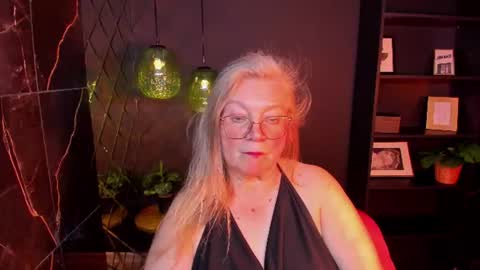 Snapshot of natalicloud chatting on June 11, 1:20 pm NataliCloud online show from June 11, 1:20 pm