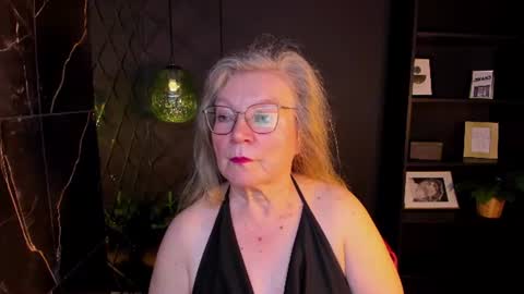 Snapshot of natalicloud chatting on June 12, 1:21 pm NataliCloud online show from June 12, 1:21 pm