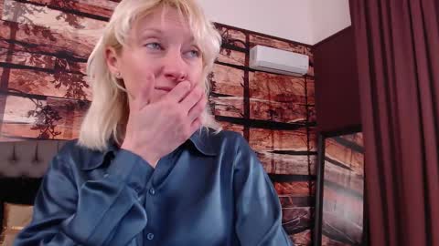 Natalie online show from February 1, 9:30 am