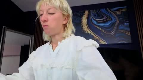 Natalie online show from May 20, 6:41 am