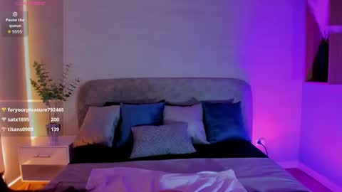 NATALIE BLAZE online show from June 25, 1:05 am