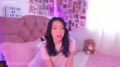 Snapshot of natalie_jaensen chatting on December 13, 10:23 pm online show from December 13, 10:23 pm