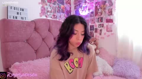 Snapshot of natalie_jaensen chatting on December 30, 8:58 pm online show from December 30, 8:58 pm