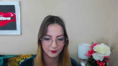 Snapshot of natalie_live chatting on February 3, 7:51 am NatalieSexy online show from February 3, 7:51 am