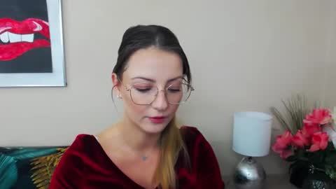 Snapshot of natalie_live chatting on February 6, 7:24 am NatalieSexy online show from February 6, 7:24 am