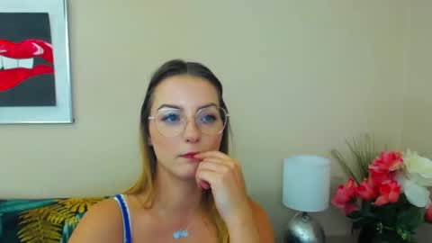 Snapshot of natalie_live chatting on February 7, 1:22 pm NatalieSexy online show from February 7, 1:22 pm