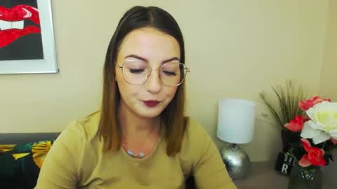 Snapshot of natalie_live chatting on February 18, 7:21 am NatalieSexy online show from February 18, 7:21 am