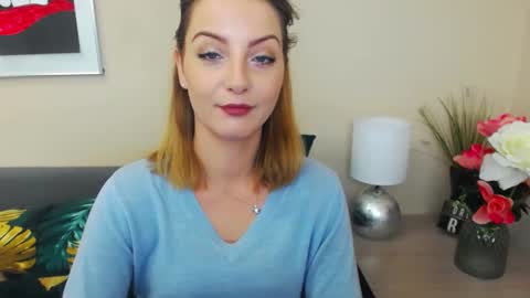 Snapshot of natalie_live chatting on February 21, 7:45 am NatalieSexy online show from February 21, 7:45 am