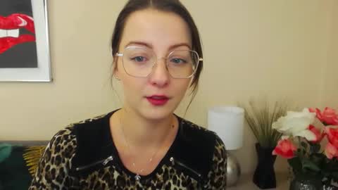Snapshot of natalie_live chatting on March 4, 7:08 am NatalieSexy online show from March 4, 7:08 am