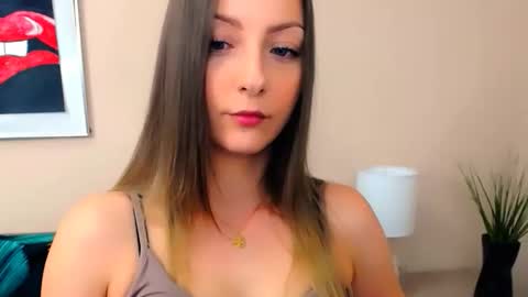 Snapshot of natalie_live chatting on April 29, 6:39 am NatalieSexy online show from April 29, 6:39 am