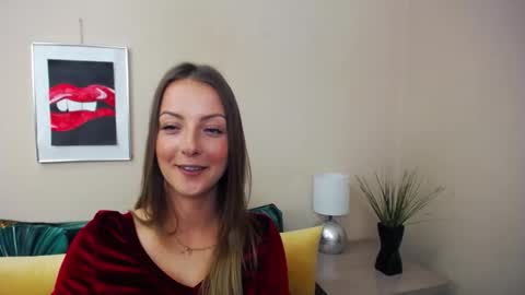Snapshot of natalie_live chatting on May 18, 6:19 am NatalieSexy online show from May 18, 6:19 am
