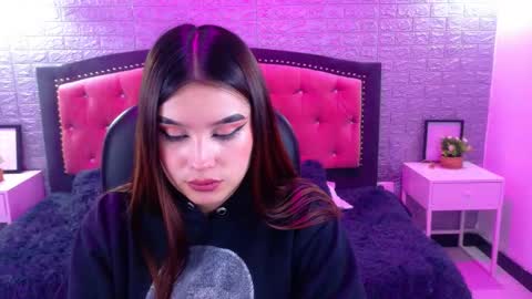 natalie  online show from November 4, 3:05 am