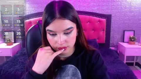 natalie  online show from November 11, 4:01 am