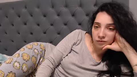 Snapshot of natalie_mia chatting on January 18, 3:31 am Miia online show from January 18, 3:31 am