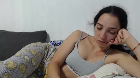 Snapshot of natalie_mia chatting on September 29, 1:00 am Miia online show from September 29, 1:00 am