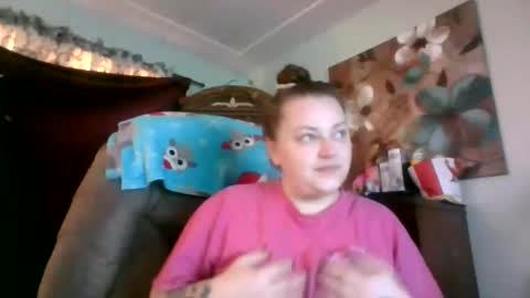 Snapshot of nataliedays chatting on December 3, 3:33 pm Natalie online show from December 3, 3:33 pm