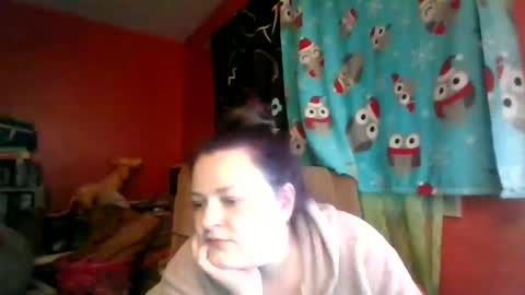 Snapshot of nataliedays chatting on December 8, 10:25 pm Natalie online show from December 8, 10:25 pm