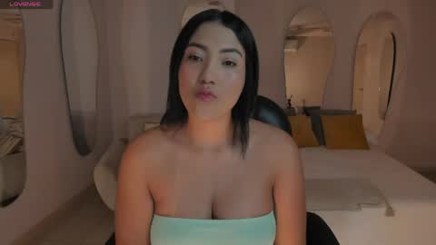 Natalie Lewis online show from April 14, 12:00 pm