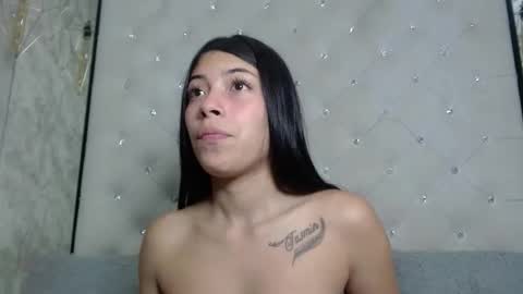 Snapshot of nataliepetite3x chatting on November 21, 11:42 am Natalie online show from November 21, 11:42 am