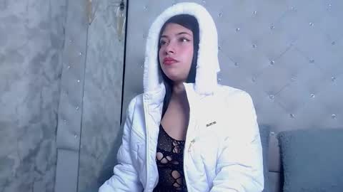 Snapshot of nataliepetite3x chatting on November 25, 12:16 pm Natalie online show from November 25, 12:16 pm