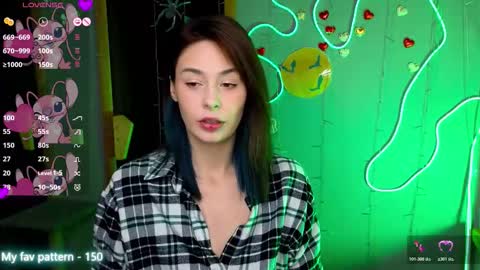 Snapshot of natalimillers chatting on October 20, 12:27 pm Natali online show from October 20, 12:27 pm