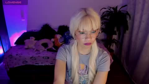 MissNatis online show from May 7, 2:39 am
