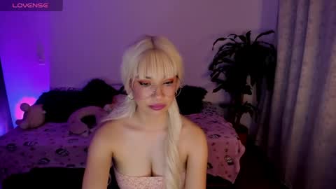 MissNatis online show from May 13, 2:09 am