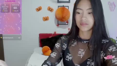 Nataly Escobar online show from October 7, 12:35 pm