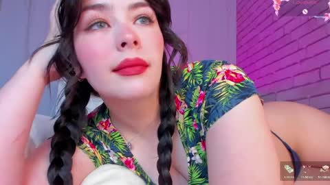 Snapshot of natalyhayes chatting on May 15, 12:01 pm Nataly online show from May 15, 12:01 pm