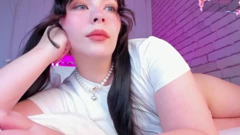 Snapshot of natalyhayes chatting on June 1, 10:28 am Nataly online show from June 1, 10:28 am