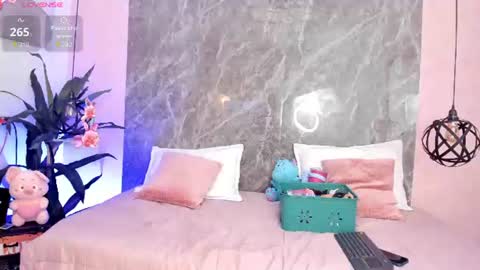 Snapshot of natalyrivers chatting on July 3, 10:16 pm Megan online show from July 3, 10:16 pm