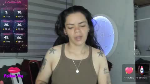 Snapshot of natasha__logan chatting on June 23, 4:10 am Natasha online show from June 23, 4:10 am