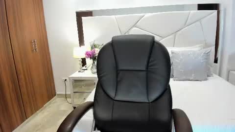Snapshot of natasha_kiim_ chatting on June 28, 3:12 am natasha kiim online show from June 28, 3:12 am