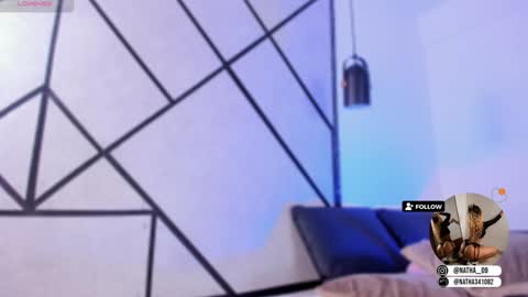 Natasha Smith online show from December 19, 10:42 pm