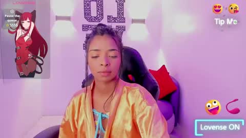 Snapshot of natasha_smith_ws chatting on December 12, 8:21 pm Natasha online show from December 12, 8:21 pm