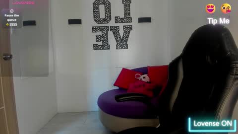 Snapshot of natasha_smith_ws chatting on December 16, 3:11 pm Natasha online show from December 16, 3:11 pm