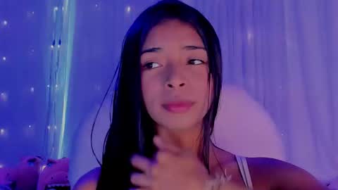 Snapshot of natasha_smith_ws chatting on December 21, 10:19 pm Natasha online show from December 21, 10:19 pm