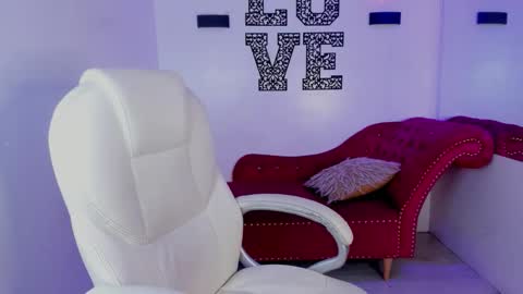 Snapshot of natasha_smith_ws chatting on November 15, 4:25 pm Natasha online show from November 15, 4:25 pm