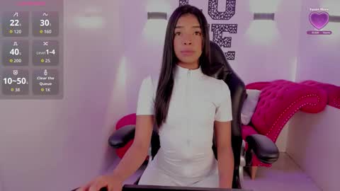 Snapshot of natasha_smith_ws chatting on November 19, 3:01 pm Natasha online show from November 19, 3:01 pm