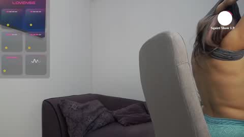 Snapshot of natashaboobs chatting on February 1, 10:25 am natashaboobs online show from February 1, 10:25 am