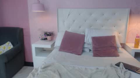 natashabrinkley online show from October 6, 2:42 am