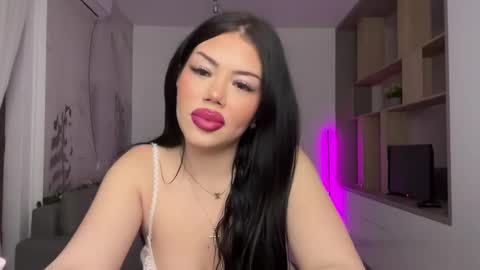 natashavoss online show from March 4, 8:27 pm