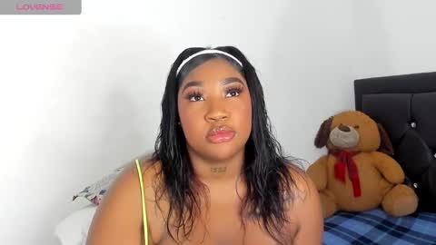 Snapshot of natassha_brown chatting on March 5, 12:05 am Natassha online show from March 5, 12:05 am