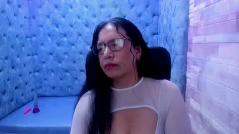 Snapshot of natassha_secret chatting on July 26, 3:04 am natassha_secret online show from July 26, 3:04 am
