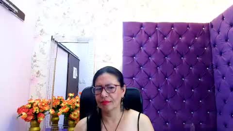 Snapshot of natassha_secret chatting on August 1, 3:28 am natassha_secret online show from August 1, 3:28 am