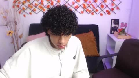 Snapshot of nate_and_jules chatting on November 15, 4:43 am Nate Jules online show from November 15, 4:43 am