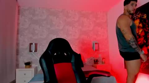 Snapshot of nate_franco chatting on December 3, 4:53 am Nate Franco online show from December 3, 4:53 am