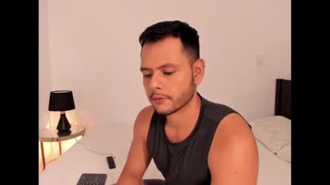 Nate Ocean online show from December 3, 1:19 am